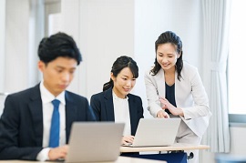 仕事に役立つマニュアルとは？メリット・デメリットを解説