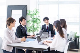 マニュアルを共有するメリットと共有に活用できるツールの種類を解説