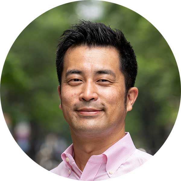 飯久保 翔 氏